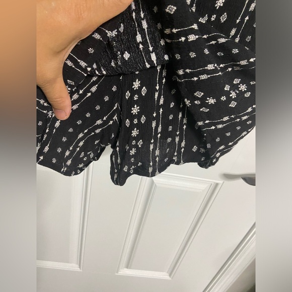 8- TEA MINTS Black Ditsy Floral Spaghetti Romper - Picture 5 of 8